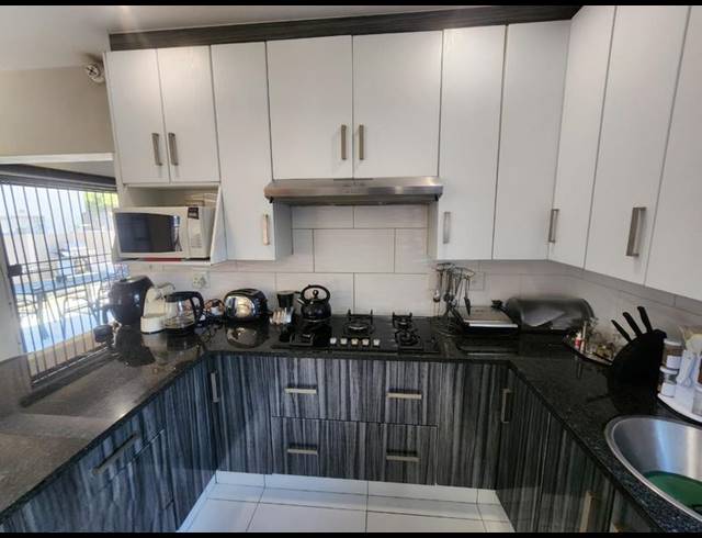 3 BEDROOM HOUSE FOR SALE IN LAMBTON